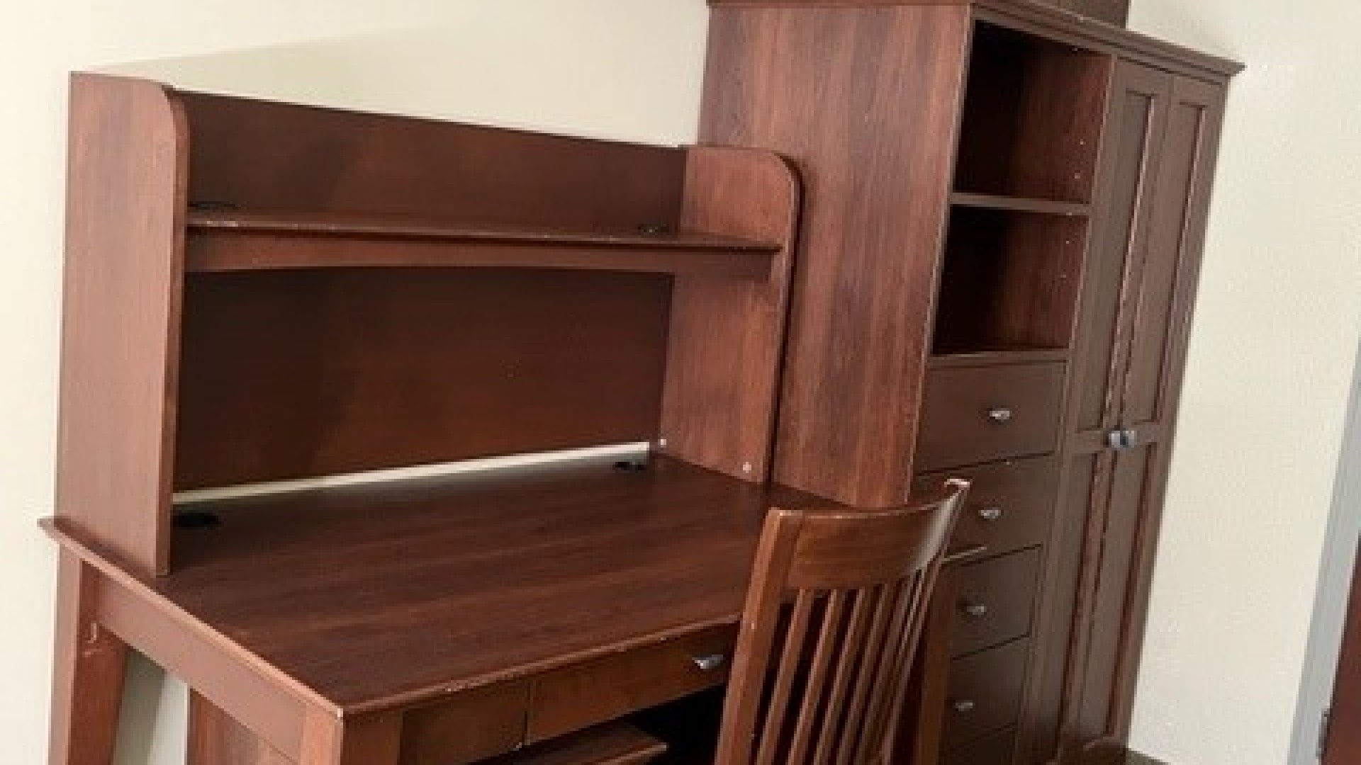 Bishops Hall Single Suite