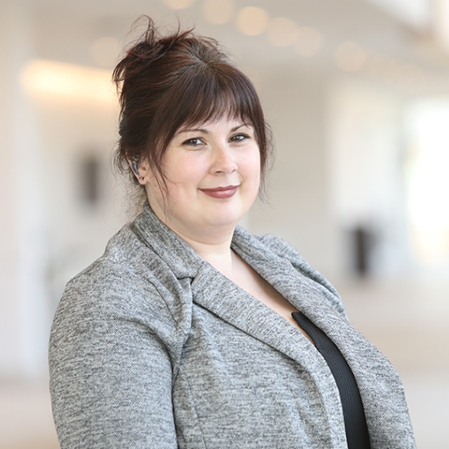 Headshot of Justine Gillis