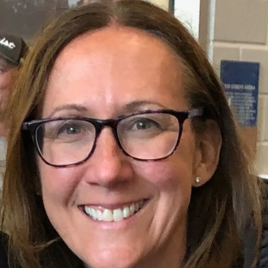 Tara Artibello head shot