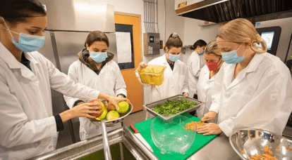 Human Nutrition students cooking